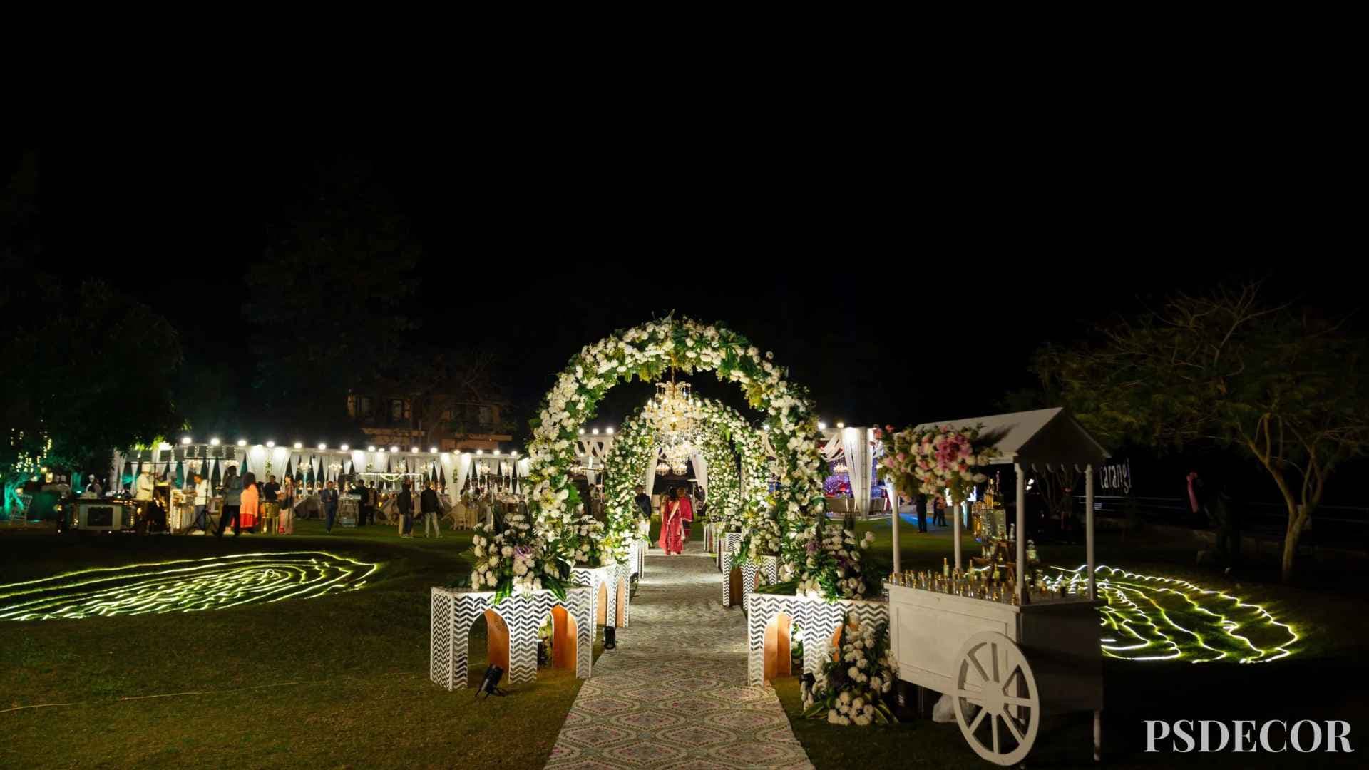 The Art of Invisible Luxury: The Secret Behind Weddings That Feel Effortlessly Luxurious - Floral Design That Feels Effortless Yet Unforgettable